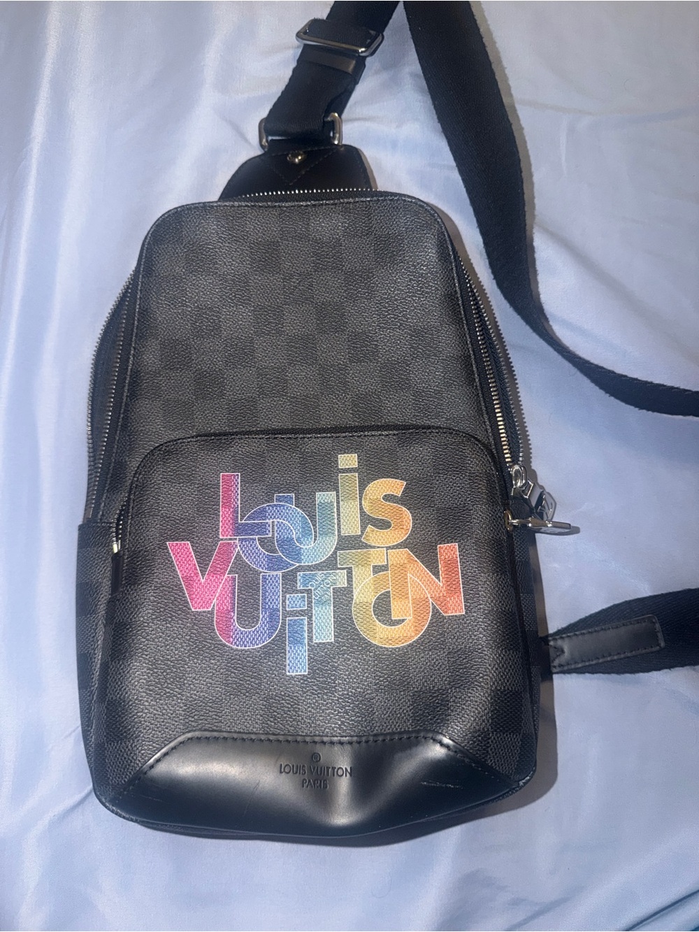 Preowned Louis Vuitton Avenue Sling Bag Damier Graphite Logo